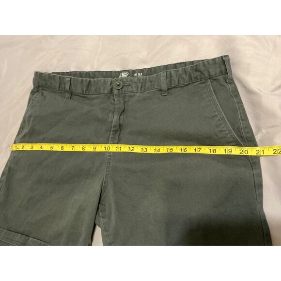 IZOD Shorts Men Waist 36 inseam 9.5 Gray Chino Cotton Classic Beach Preppy - Picture 6 of 7